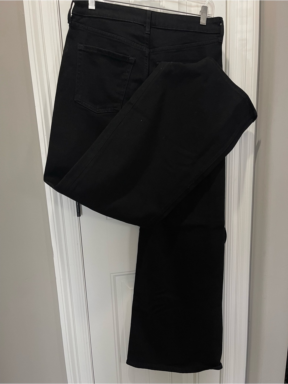 Old Navy Women’s Extra High-Rise Black Bootcut Jeans - Picture 7 of 8